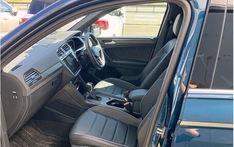 Volkswagen Tiguan II, 2022 год, 1 987 000 рублей, 28 фотография