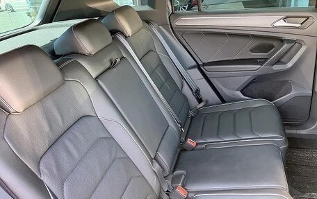 Volkswagen Tiguan II, 2022 год, 1 987 000 рублей, 32 фотография