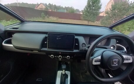 Honda Fit, 2020 год, 1 450 000 рублей, 9 фотография