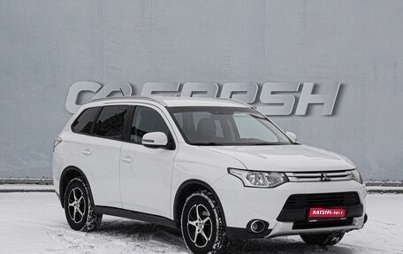 Mitsubishi Outlander III рестайлинг 3, 2014 год, 1 659 000 рублей, 1 фотография