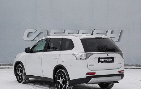 Mitsubishi Outlander III рестайлинг 3, 2014 год, 1 659 000 рублей, 2 фотография