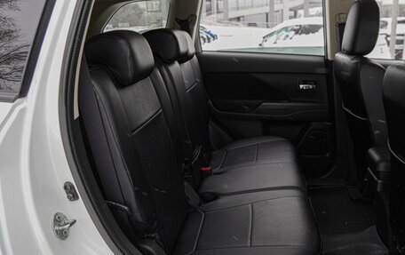 Mitsubishi Outlander III рестайлинг 3, 2014 год, 1 659 000 рублей, 7 фотография