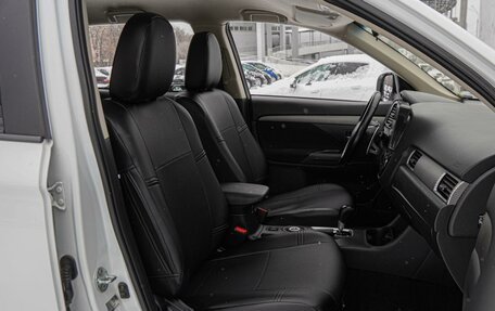 Mitsubishi Outlander III рестайлинг 3, 2014 год, 1 659 000 рублей, 8 фотография