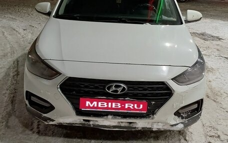 Hyundai Solaris II рестайлинг, 2017 год, 730 000 рублей, 1 фотография