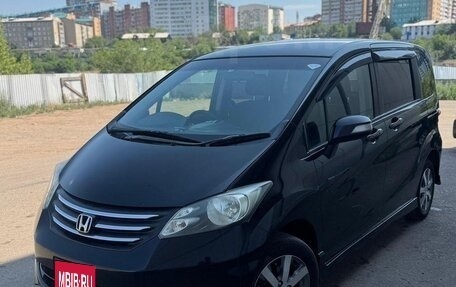 Honda Freed I, 2011 год, 1 050 000 рублей, 1 фотография