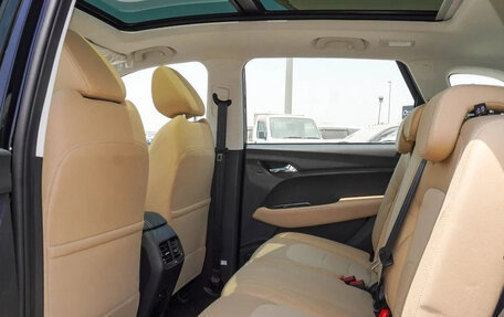 Chevrolet Captiva, 2025 год, 2 500 000 рублей, 16 фотография