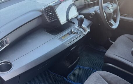 Honda Freed I, 2011 год, 1 050 000 рублей, 6 фотография