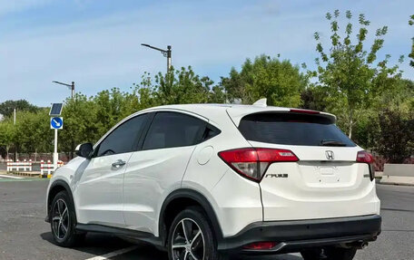 Honda Vezel, 2022 год, 1 209 000 рублей, 3 фотография