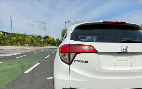 Honda Vezel, 2022 год, 1 209 000 рублей, 4 фотография