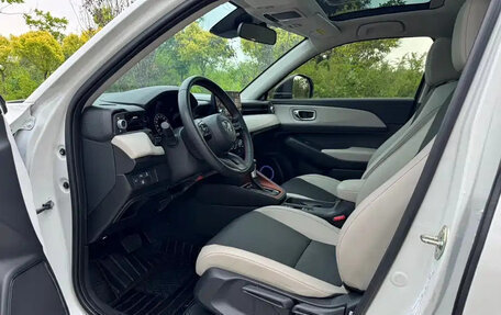 Honda Vezel, 2022 год, 1 849 000 рублей, 10 фотография