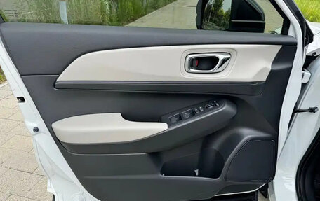 Honda Vezel, 2022 год, 1 849 000 рублей, 16 фотография