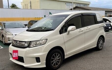 Honda Freed I, 2016 год, 851 000 рублей, 3 фотография