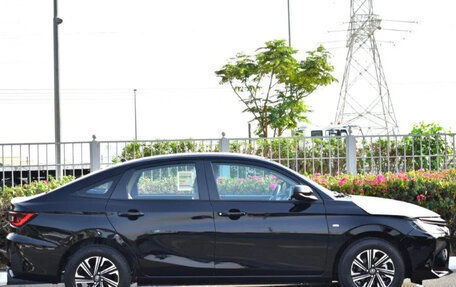 Toyota Yaris, 2026 год, 2 450 000 рублей, 3 фотография