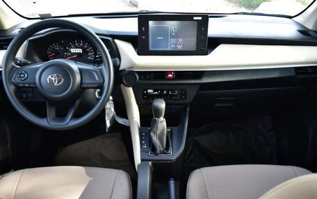 Toyota Yaris, 2026 год, 2 450 000 рублей, 7 фотография