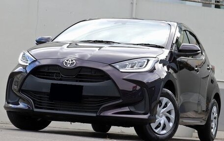 Toyota Yaris, 2022 год, 1 143 000 рублей, 9 фотография