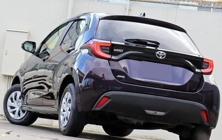 Toyota Yaris, 2022 год, 1 143 000 рублей, 6 фотография