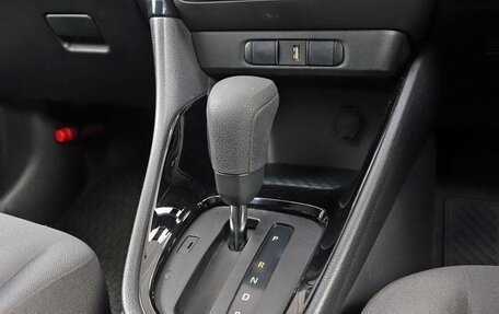 Toyota Yaris, 2022 год, 1 143 000 рублей, 19 фотография