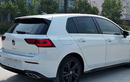 Volkswagen Golf VIII, 2022 год, 2 100 000 рублей, 4 фотография
