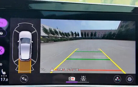 Volkswagen Golf VIII, 2022 год, 2 100 000 рублей, 12 фотография