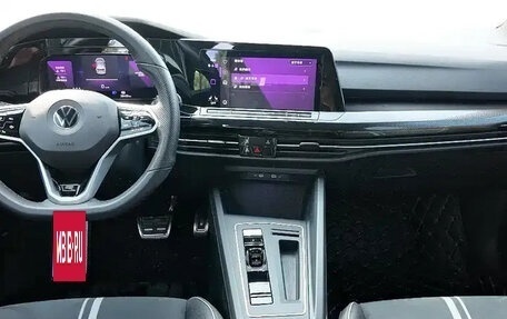 Volkswagen Golf VIII, 2022 год, 2 100 000 рублей, 10 фотография