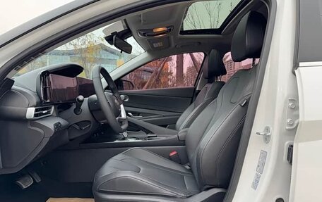 Hyundai Elantra, 2022 год, 1 182 000 рублей, 11 фотография