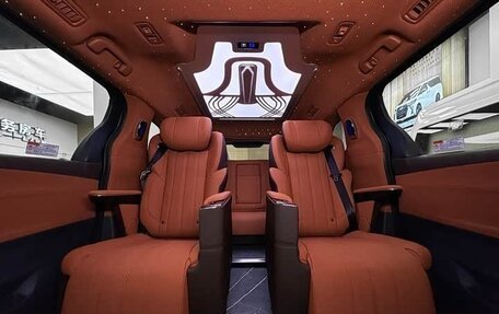 Toyota Granvia, 2024 год, 7 355 202 рублей, 5 фотография