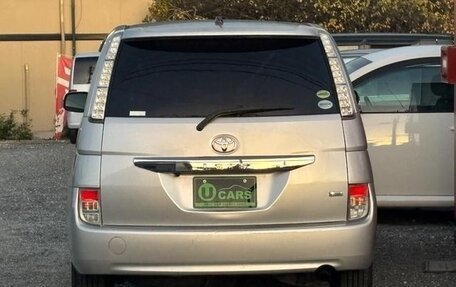 Toyota ISis I, 2012 год, 983 000 рублей, 6 фотография