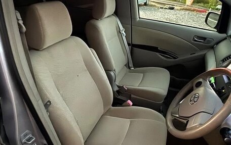 Toyota ISis I, 2012 год, 983 000 рублей, 9 фотография