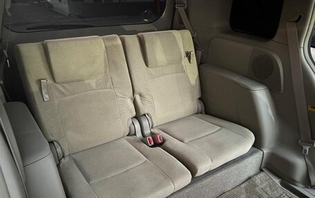 Toyota ISis I, 2012 год, 983 000 рублей, 8 фотография