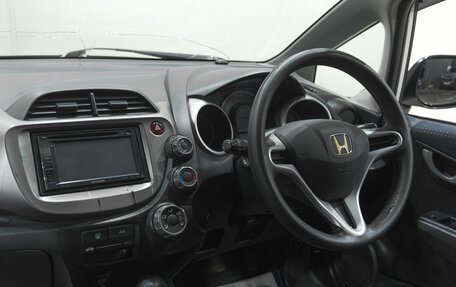 Honda Fit III, 2010 год, 829 000 рублей, 15 фотография