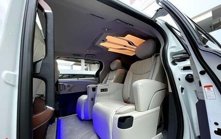 Toyota Granvia, 2024 год, 7 400 202 рублей, 5 фотография