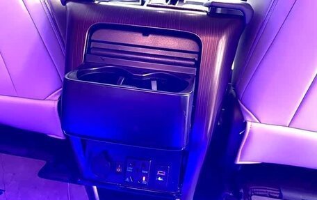 Toyota Granvia, 2024 год, 7 400 202 рублей, 15 фотография