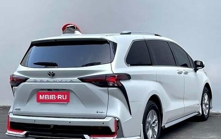 Toyota Granvia, 2024 год, 7 400 202 рублей, 36 фотография