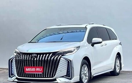 Toyota Granvia, 2024 год, 7 400 202 рублей, 29 фотография