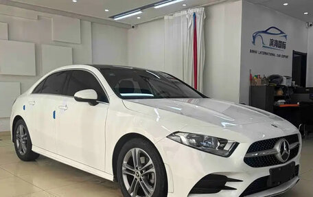 Mercedes-Benz A-Класс, 2021 год, 1 850 000 рублей, 1 фотография