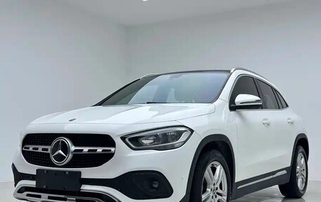 Mercedes-Benz GLA, 2022 год, 2 000 000 рублей, 1 фотография