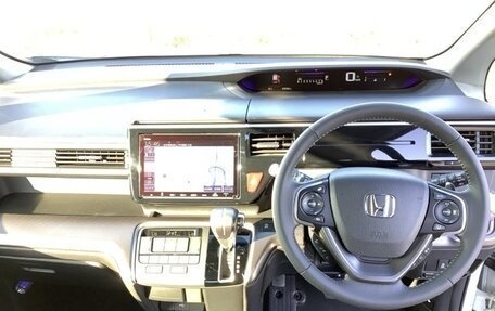 Honda Stepwgn IV, 2022 год, 2 058 000 рублей, 14 фотография