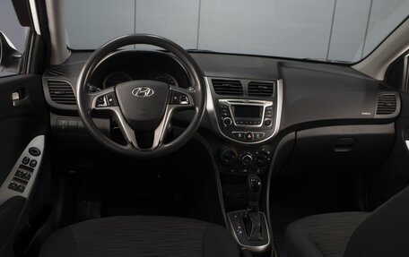 Hyundai Solaris II рестайлинг, 2015 год, 1 020 000 рублей, 5 фотография
