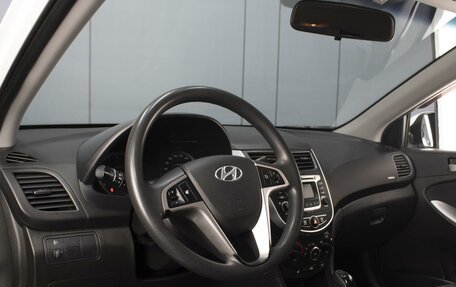 Hyundai Solaris II рестайлинг, 2015 год, 1 020 000 рублей, 11 фотография