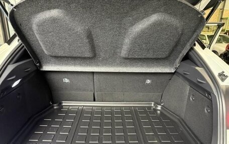 Toyota C-HR I рестайлинг, 2023 год, 1 598 000 рублей, 14 фотография