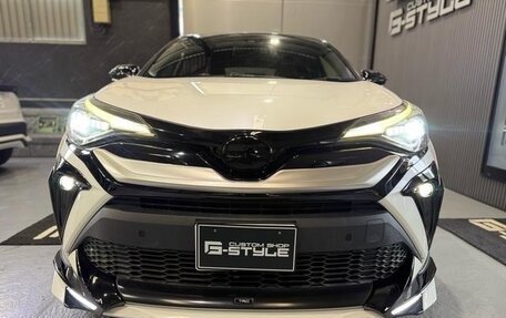 Toyota C-HR I рестайлинг, 2023 год, 1 598 000 рублей, 7 фотография