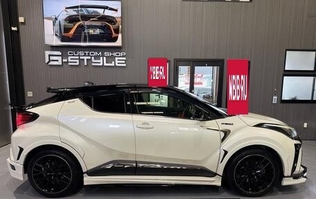 Toyota C-HR I рестайлинг, 2023 год, 1 598 000 рублей, 5 фотография