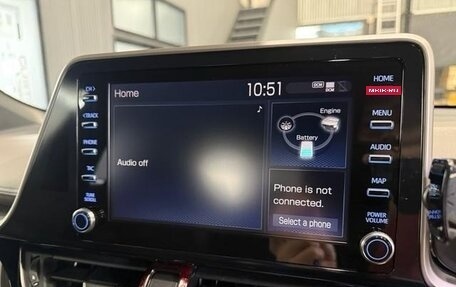 Toyota C-HR I рестайлинг, 2023 год, 1 598 000 рублей, 26 фотография