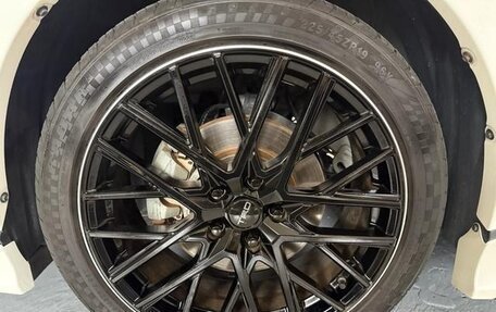 Toyota C-HR I рестайлинг, 2023 год, 1 598 000 рублей, 32 фотография