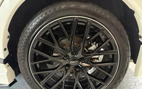 Toyota C-HR I рестайлинг, 2023 год, 1 598 000 рублей, 33 фотография