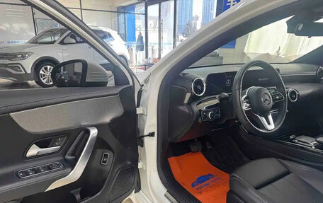 Mercedes-Benz A-Класс, 2021 год, 1 850 000 рублей, 7 фотография