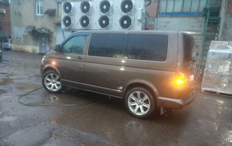 Volkswagen Caravelle T5, 2011 год, 1 350 000 рублей, 3 фотография