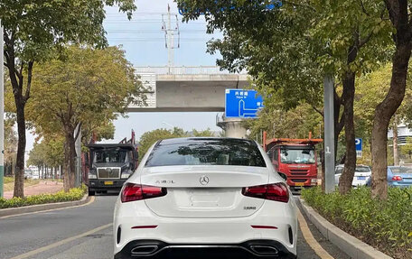 Mercedes-Benz A-Класс, 2023 год, 1 900 000 рублей, 5 фотография