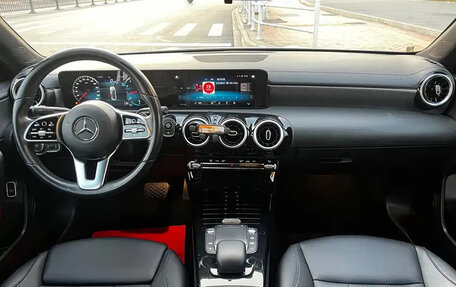 Mercedes-Benz A-Класс, 2022 год, 1 870 000 рублей, 8 фотография