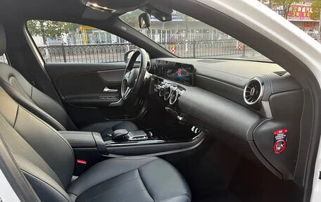 Mercedes-Benz A-Класс, 2022 год, 1 870 000 рублей, 9 фотография